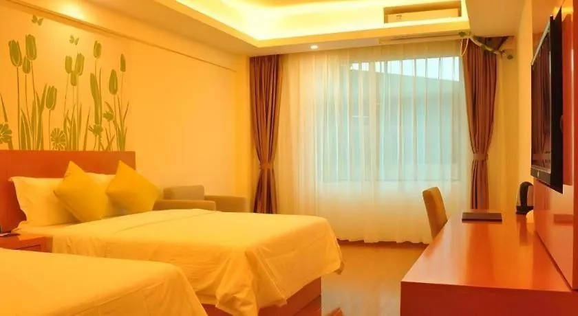 Greentree Alliance Sanya Jiyang District Yalongwan Road Hotel 3*,
