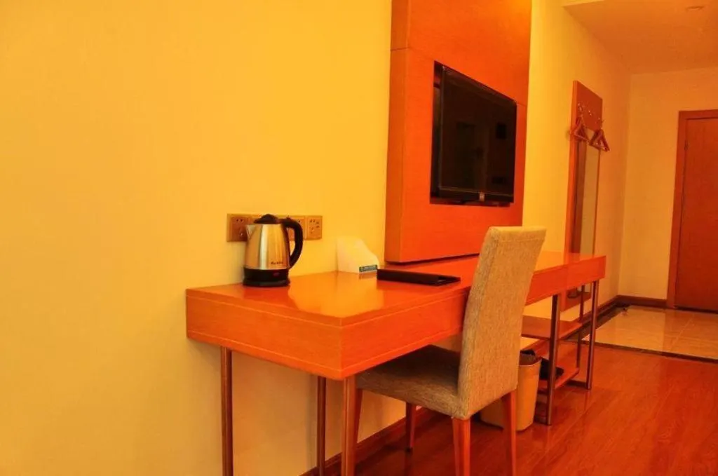 ***  Greentree Alliance Sanya Jiyang District Yalongwan Road Hotel الصين